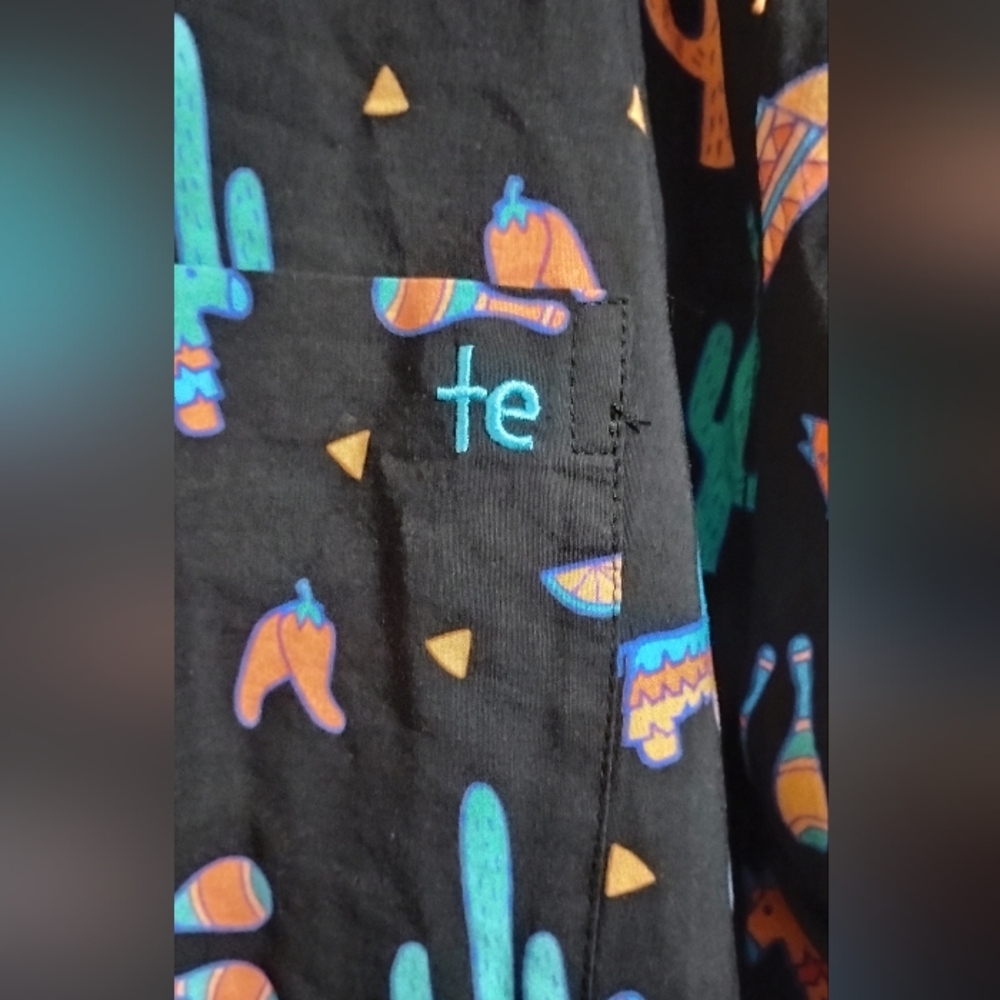 Tipsy Elves Shirt Mens Midnight Fiesta Hawaiian Pinata Cactus zise XL - Picture 16 of 16
